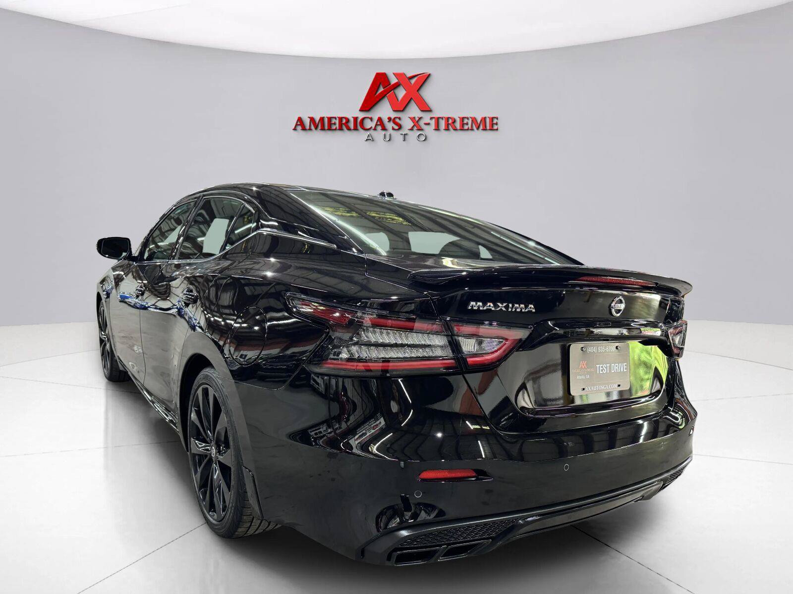 Used 2021 Nissan Maxima SR w/ Sport Mat Group FWD image 5
