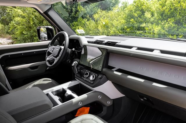 New 2026 Land Rover Defender 110 S AWD/4WD image 17