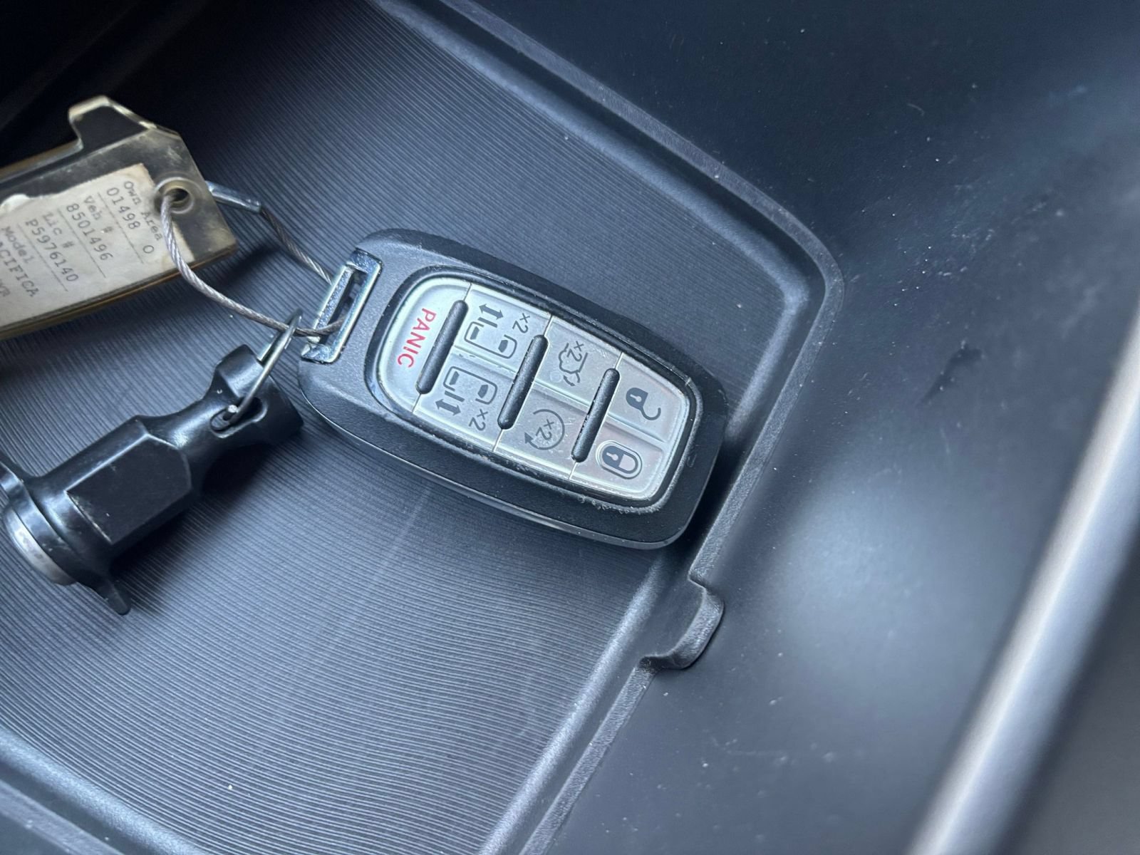 Used 2025 Chrysler Pacifica Select FWD image 20