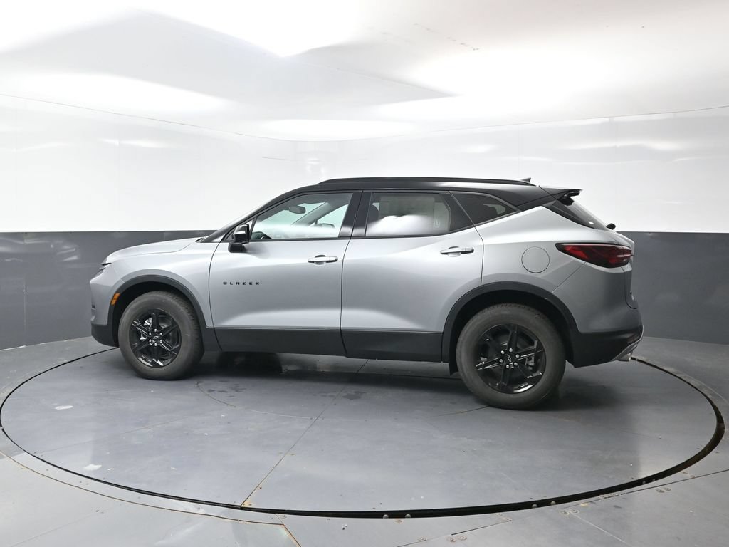 New 2026 Chevrolet Blazer LT w/ Midnight/Sport Edition AWD/4WD image 7