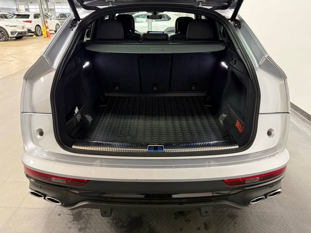 Used 2022 Audi SQ5 Prestige w/ Prestige Package image 22