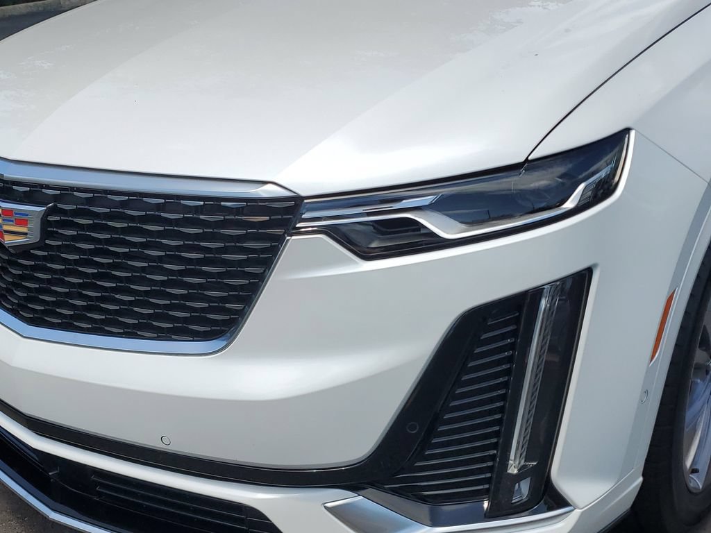 Certified 2024 Cadillac XT6 Premium Luxury w/ Technology Package FWD image 9