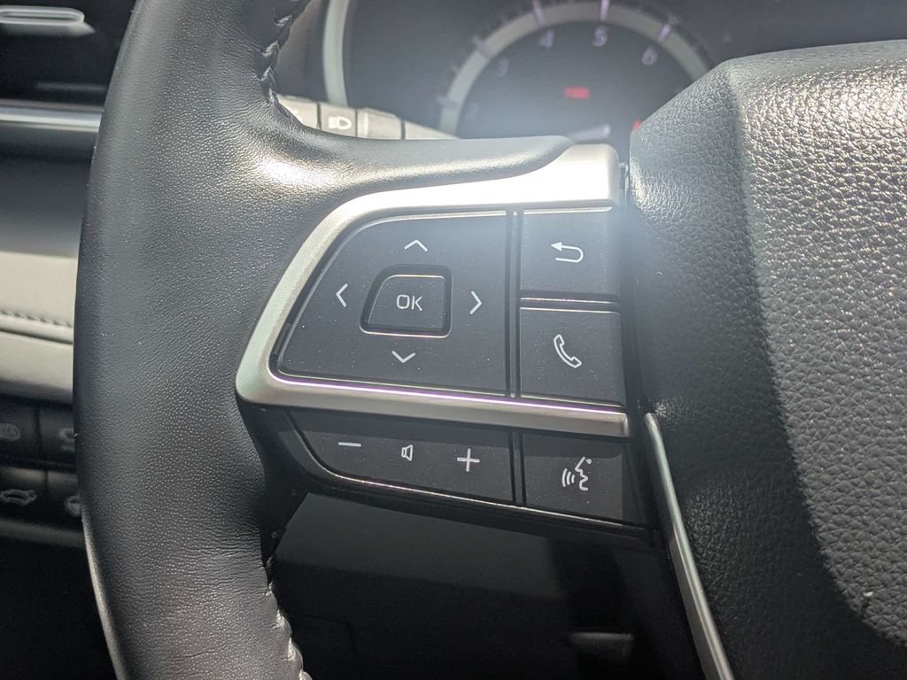 Used 2022 Toyota Highlander Limited FWD image 26