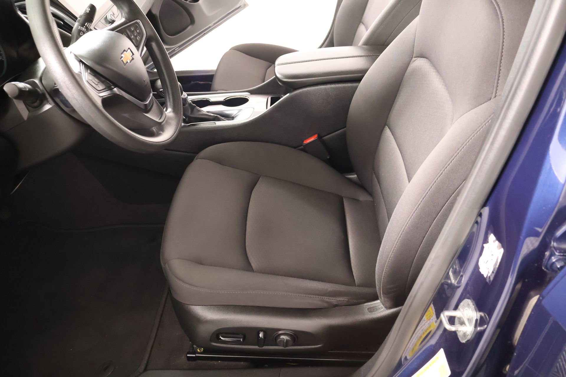 Used 2021 Chevrolet Malibu LT FWD image 11