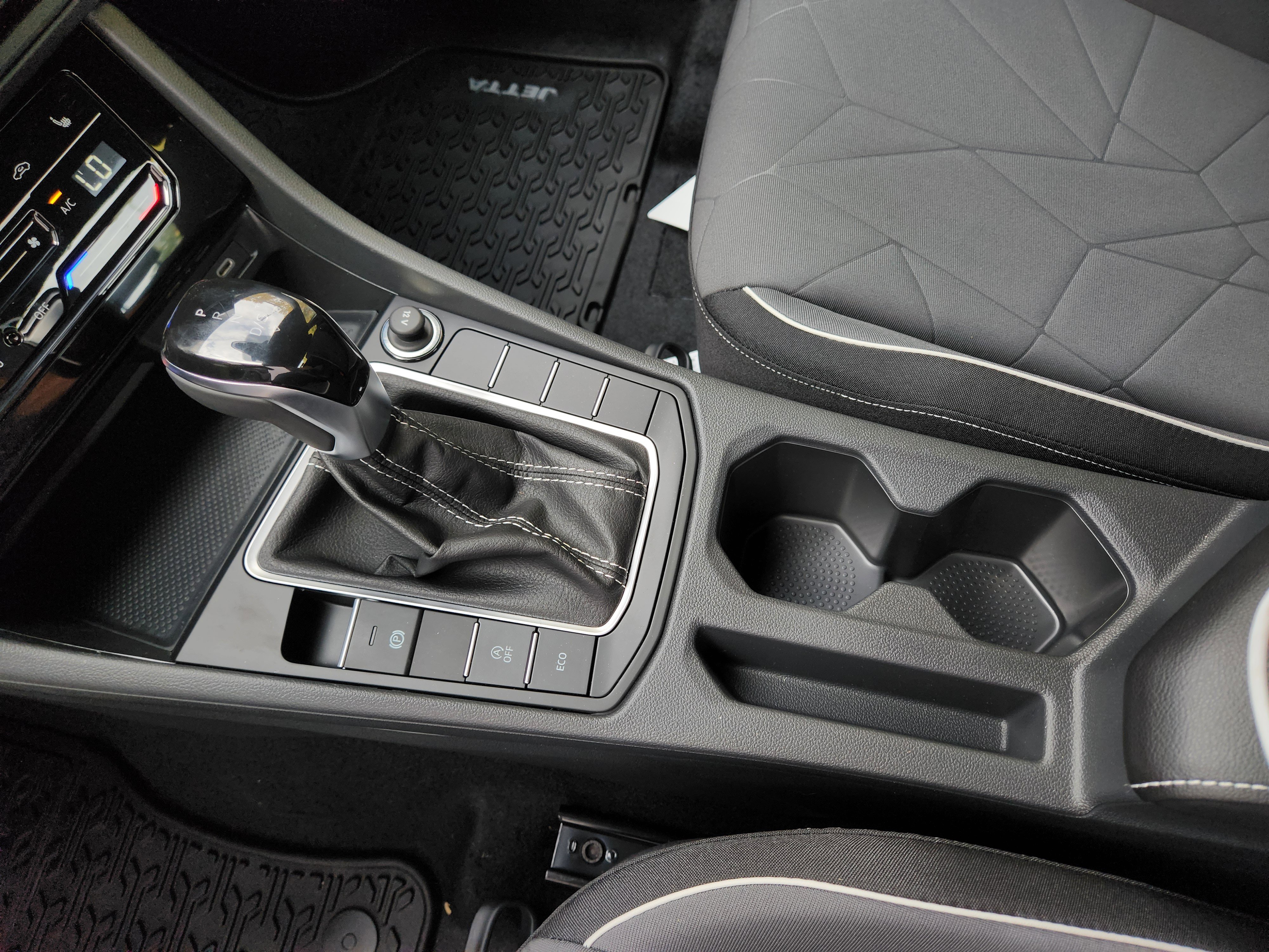 New 2025 Volkswagen Jetta Sport FWD image 13