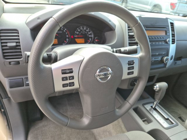 Used 2014 Nissan Frontier S AWD/4WD image 16