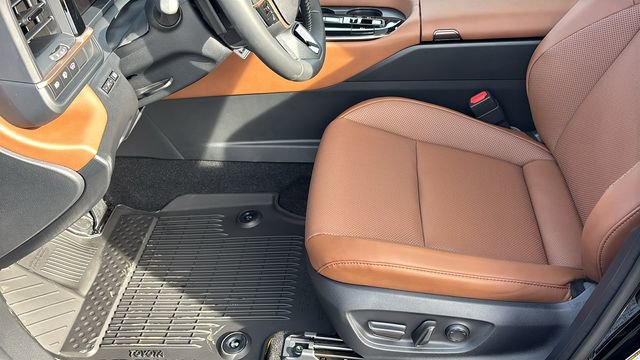 New 2026 Toyota Crown Signia image 29