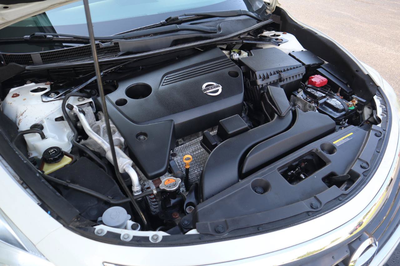 Used 2014 Nissan Altima 2.5 S w/ Display Audio Package FWD image 30