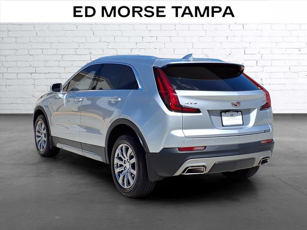 Used 2021 Cadillac XT4 Premium Luxury FWD image 3