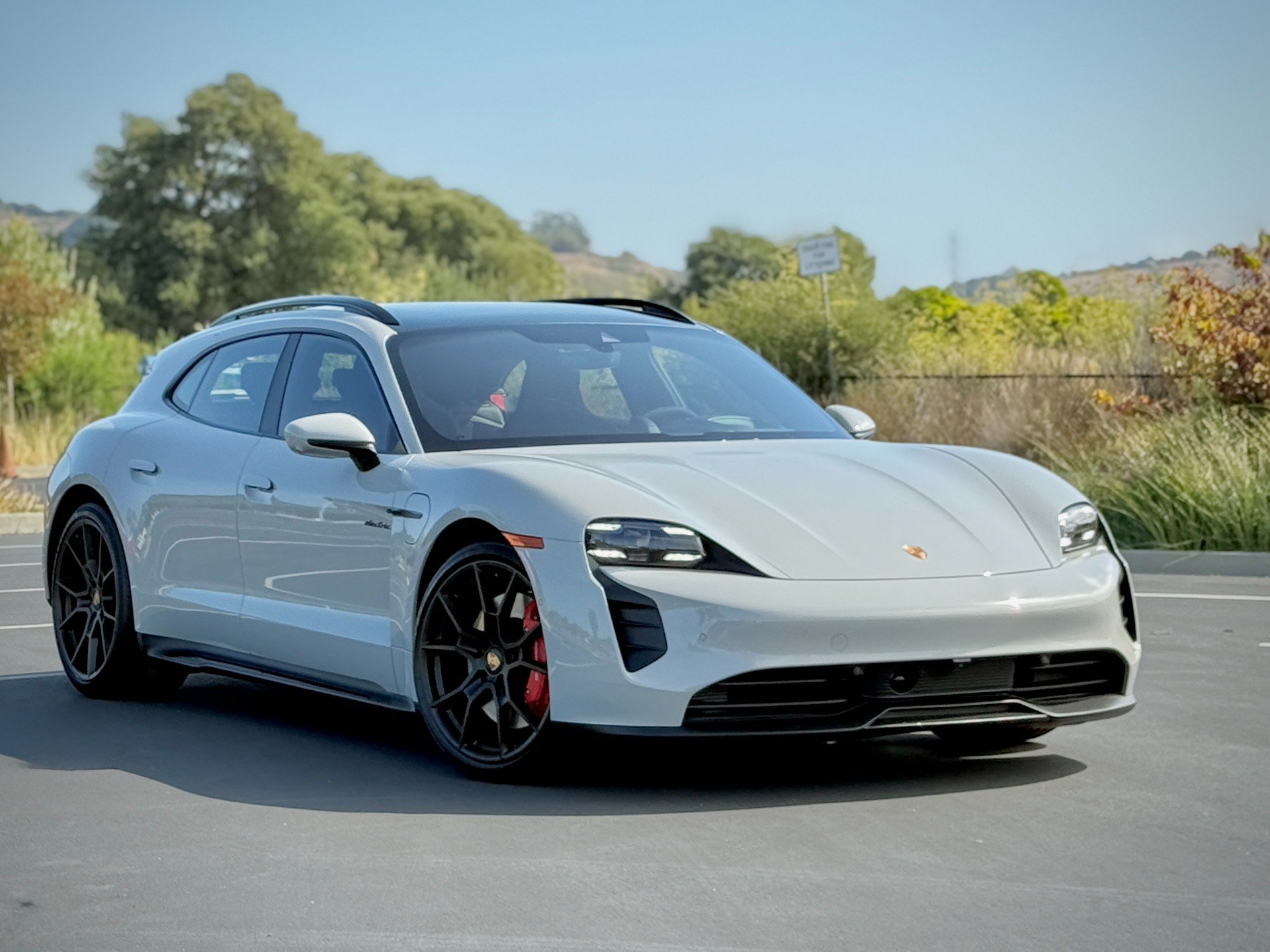 Used 2023 Porsche Taycan GTS AWD/4WD image 9