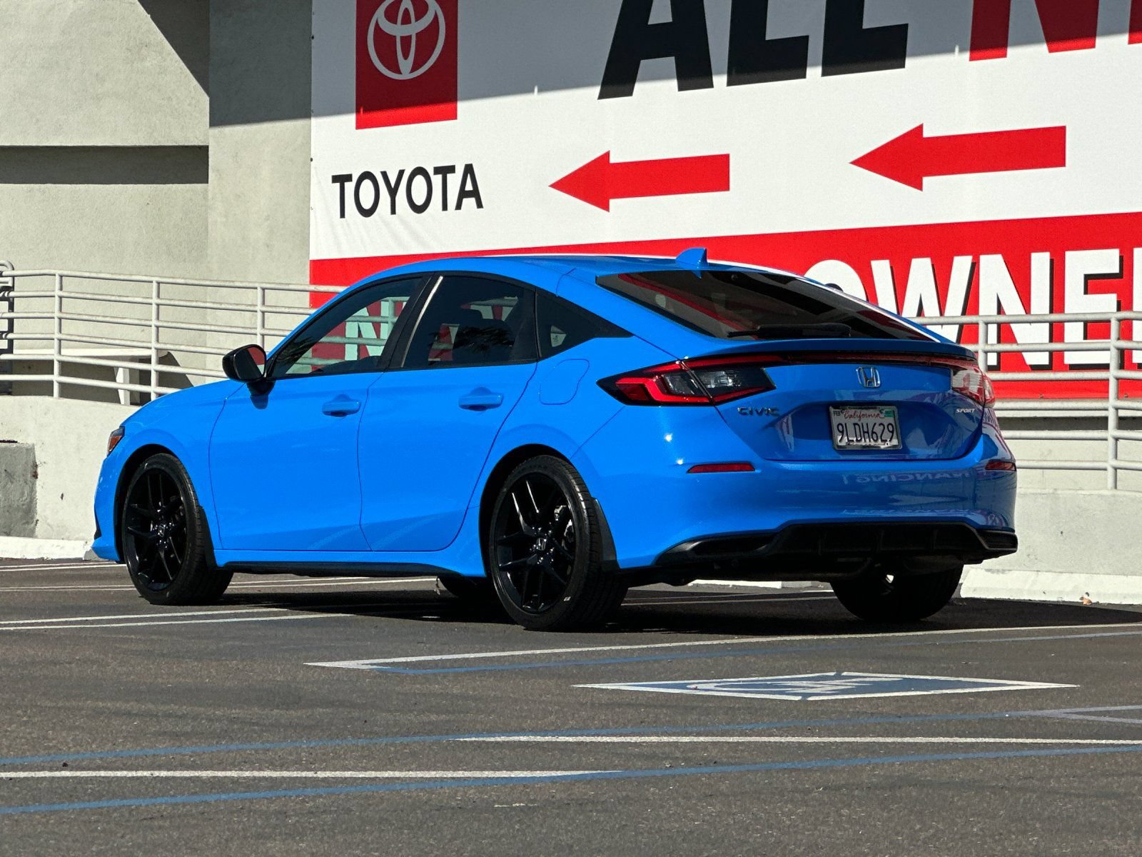 Used 2024 Honda Civic Sport image 3