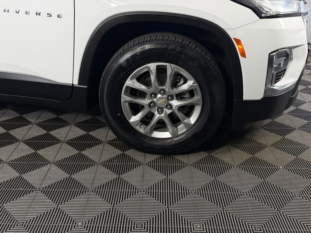 Used 2023 Chevrolet Traverse LS w/ Safety Package AWD/4WD image 14