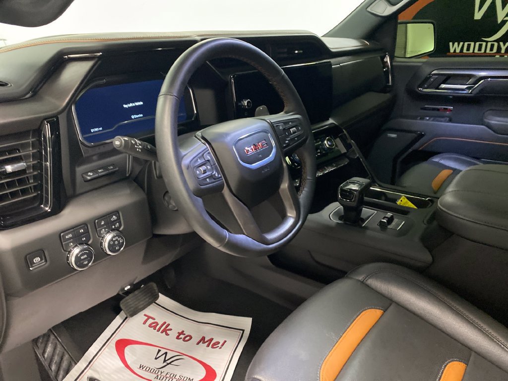 Used 2025 GMC Sierra 1500 AT4 w/ AT4 Premium Package AWD/4WD image 14