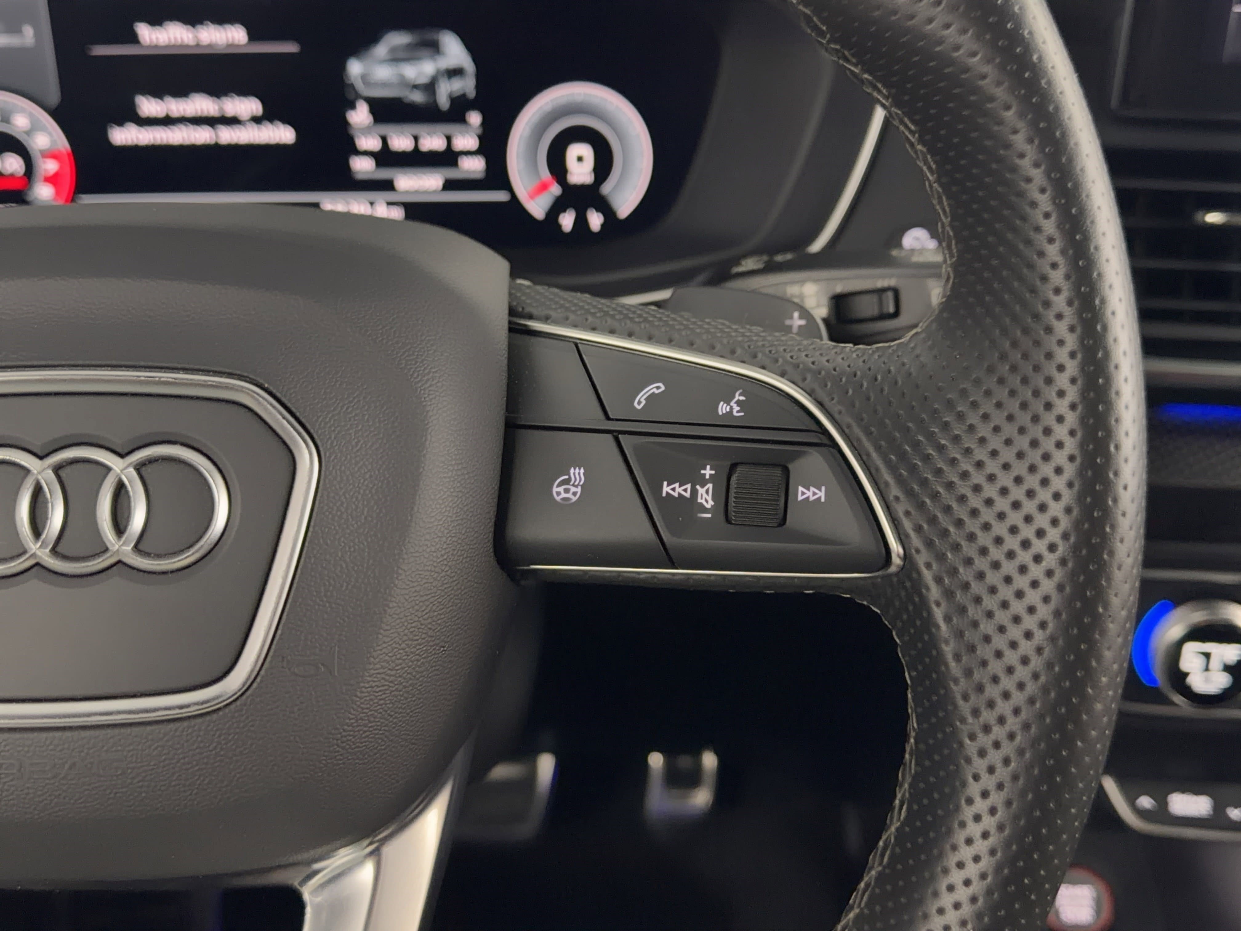 Certified 2021 Audi SQ5 Prestige w/ Prestige Package AWD/4WD image 21