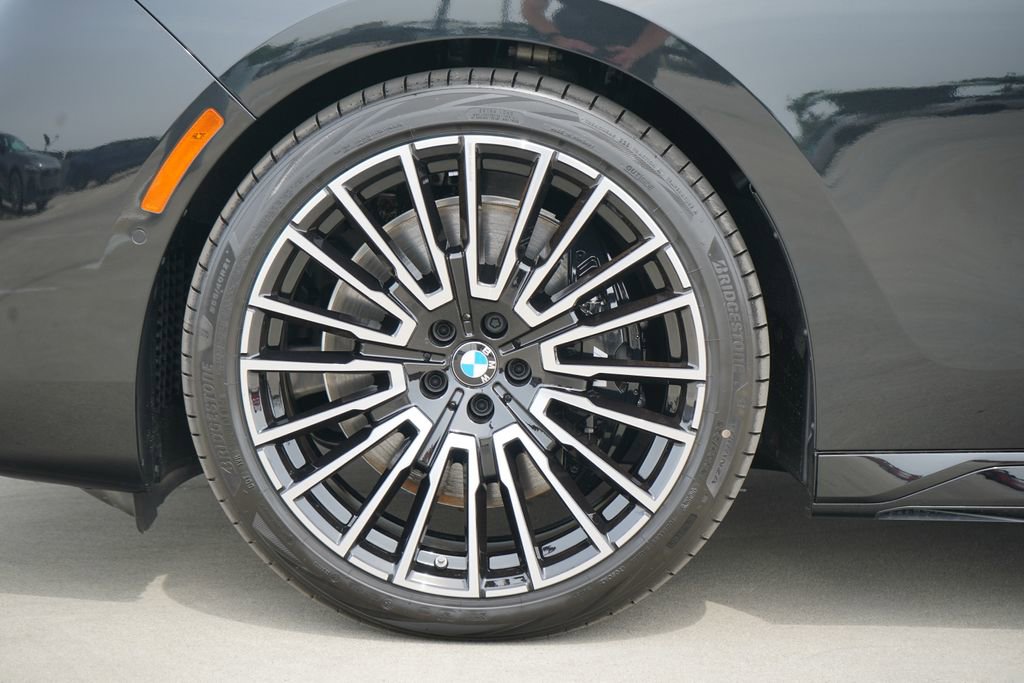 New 2026 BMW 760i xDrive w/ Executive Package image 5