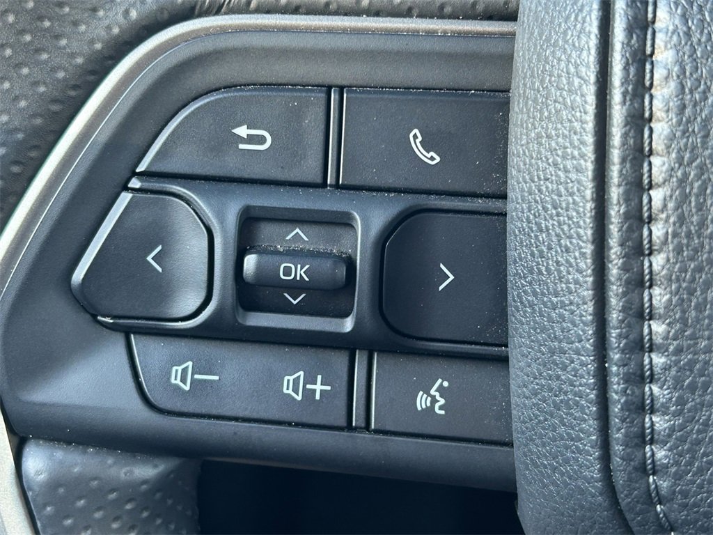 Certified 2025 Toyota 4Runner Trailhunter image 45