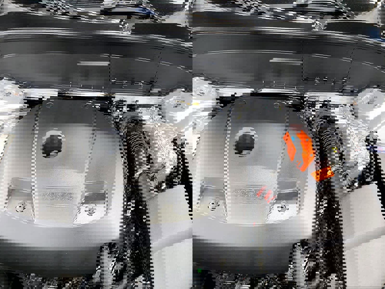 Used 2023 Volvo XC90 T8 Ultimate w/ Protection Package image 13