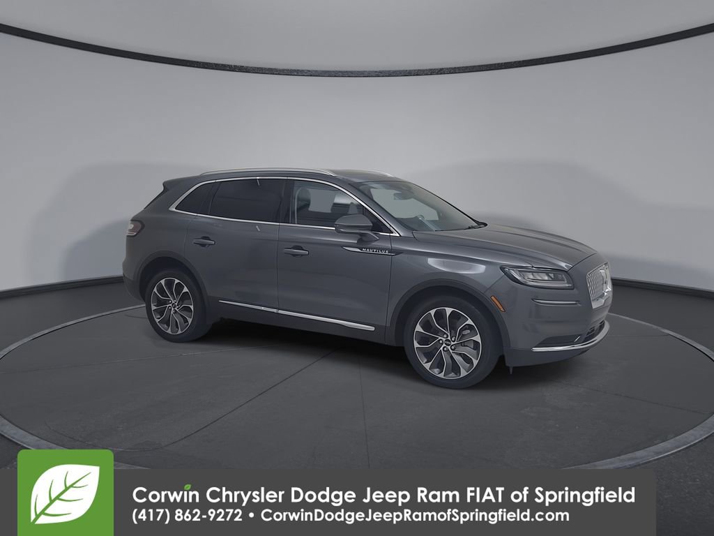 Used 2023 Lincoln Nautilus Reserve AWD/4WD image 2