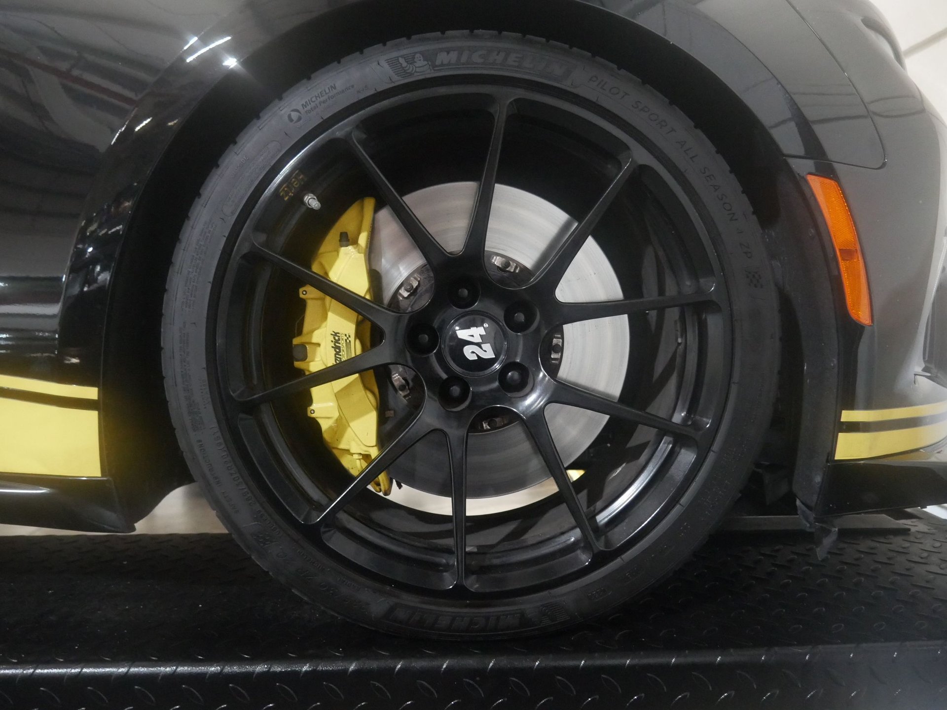 Used 2020 Chevrolet Camaro ZL1 RWD image 82
