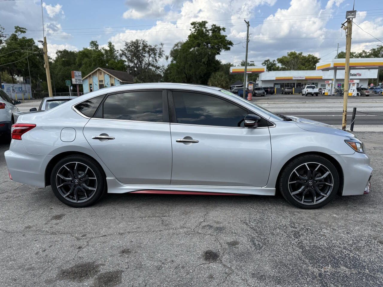 Used 2017 Nissan Sentra NISMO w/ NISMO Premium Package FWD image 8