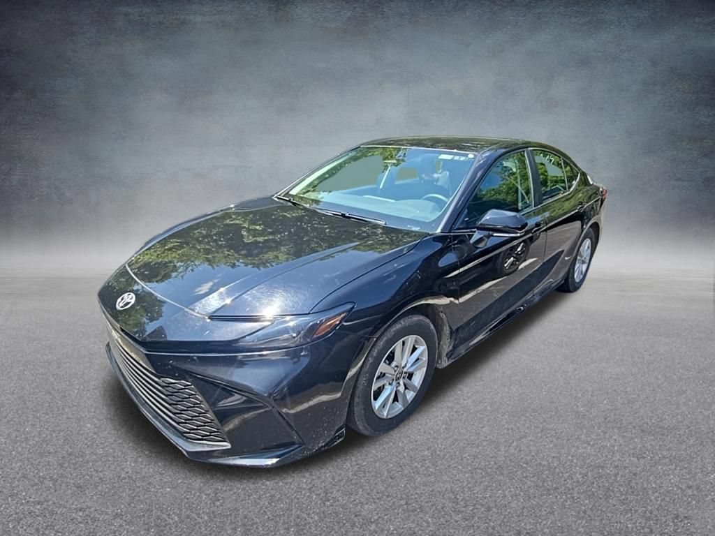 Used 2025 Toyota Camry LE FWD image 3