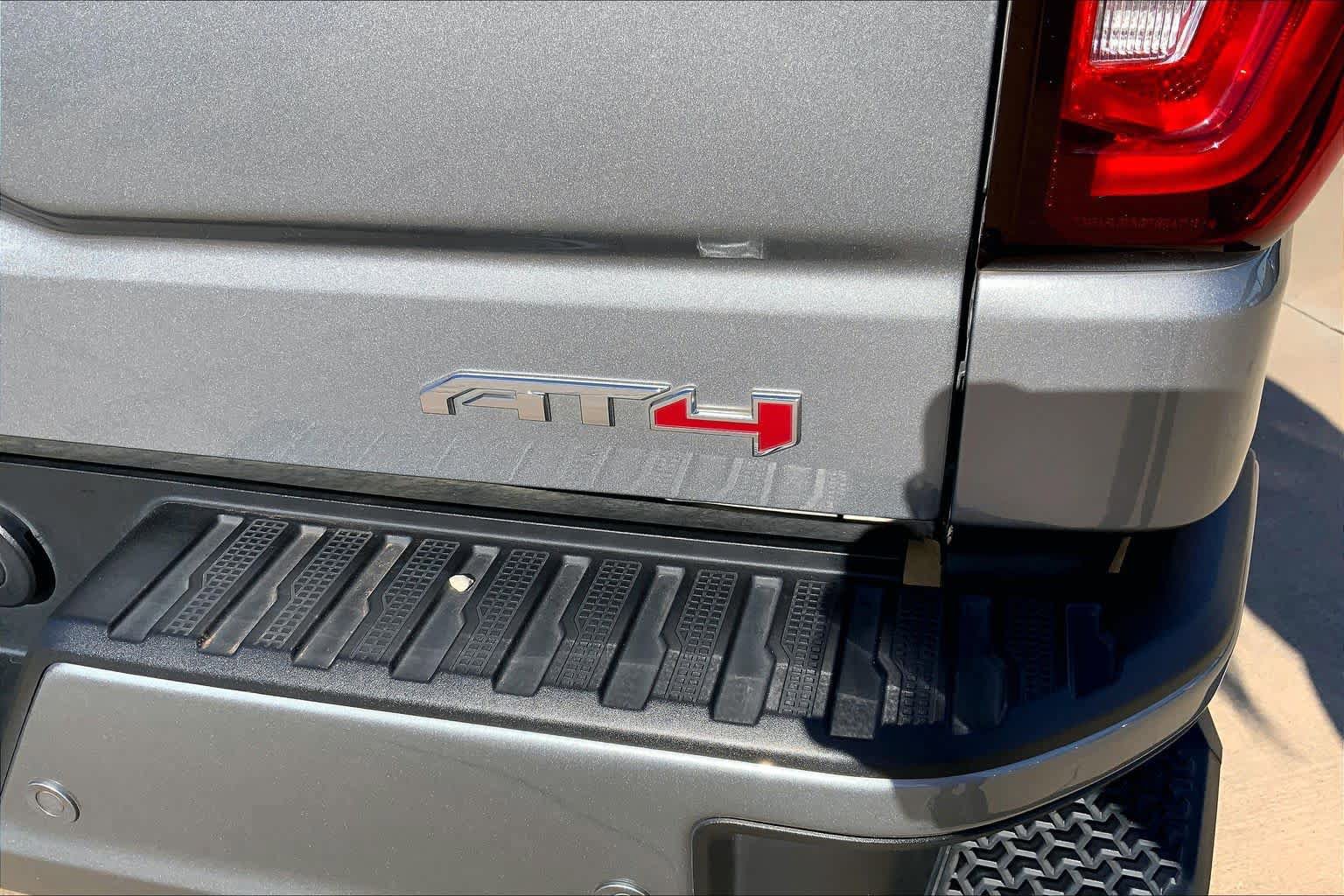 Used 2023 GMC Sierra 1500 AT4 w/ Technology Package AWD/4WD image 30