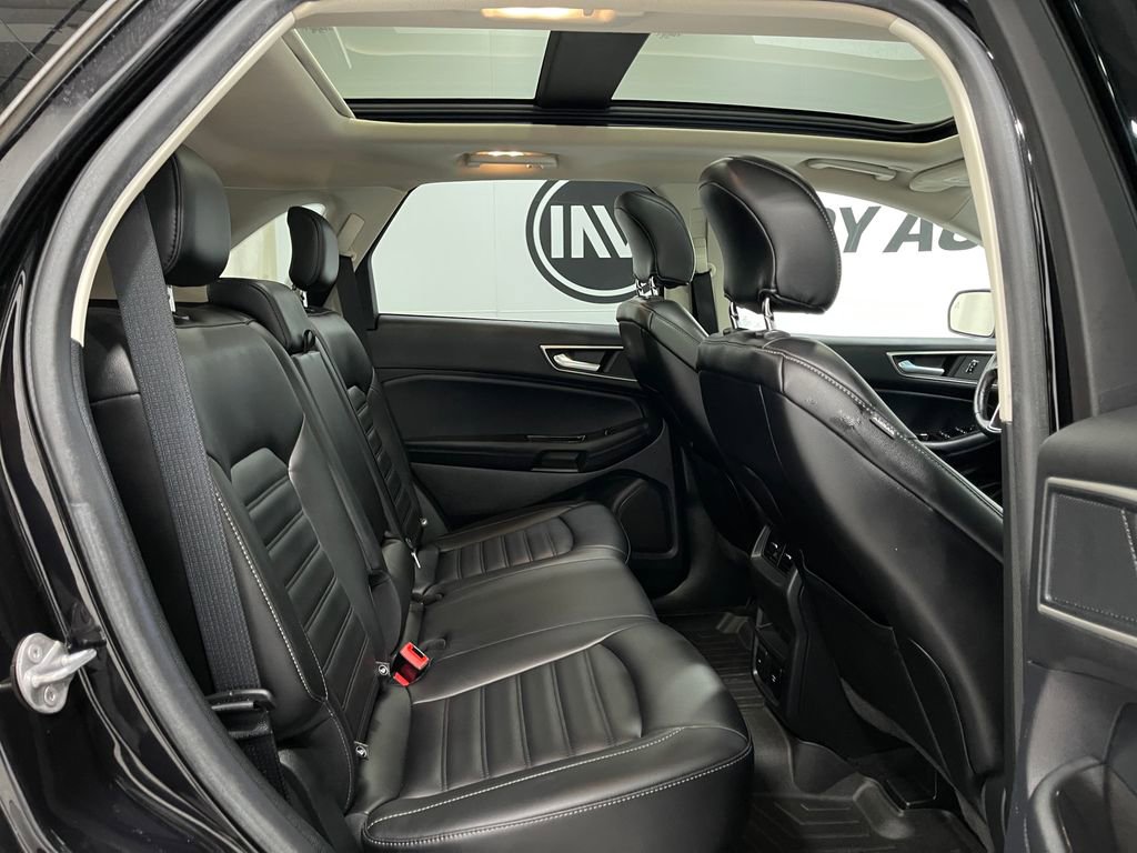 Used 2019 Ford Edge SEL w/ Equipment Group 201A image 32