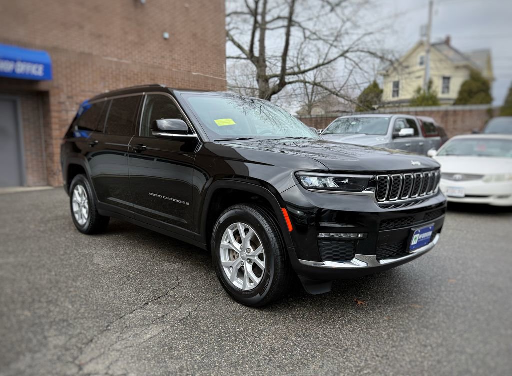 Used 2023 Jeep Grand Cherokee L Limited image 3