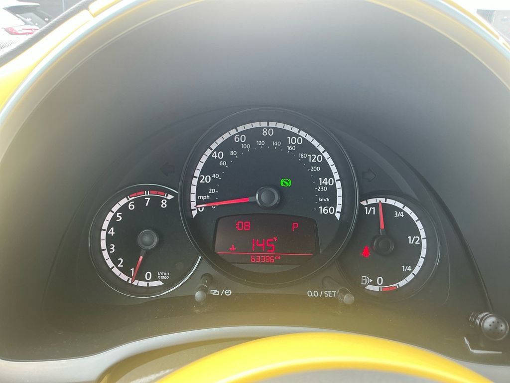Used 2013 Volkswagen Beetle 2.5 FWD image 19