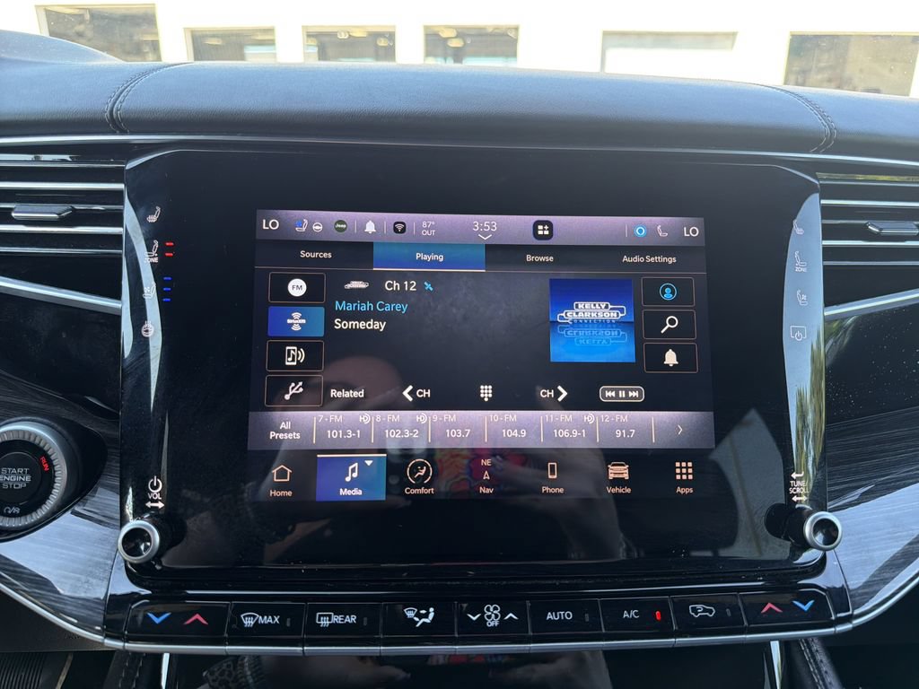 Used 2022 Jeep Wagoneer Series II AWD/4WD image 26