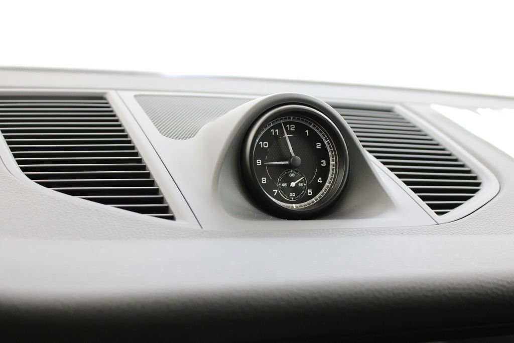 New 2026 Porsche Macan image 24