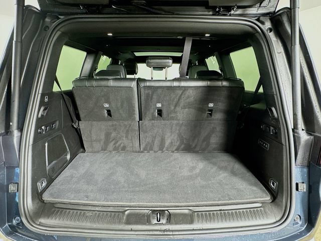 Used 2025 Jeep Wagoneer Series III w/ Premium Group I AWD/4WD image 32