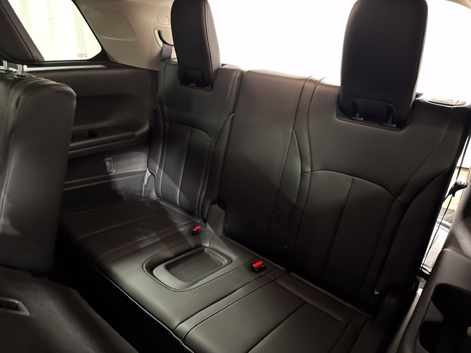 Certified 2026 INFINITI QX60 Luxe w/ Family Package AWD/4WD image 28