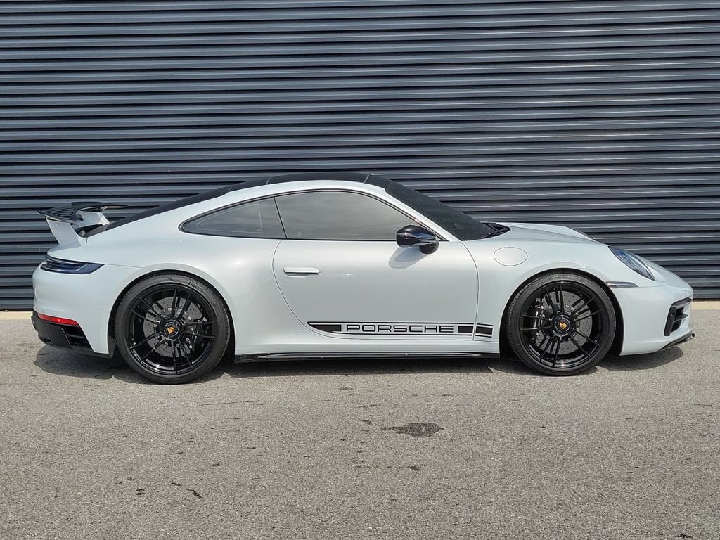 Certified 2024 Porsche 911 Carrera GTS RWD image 8