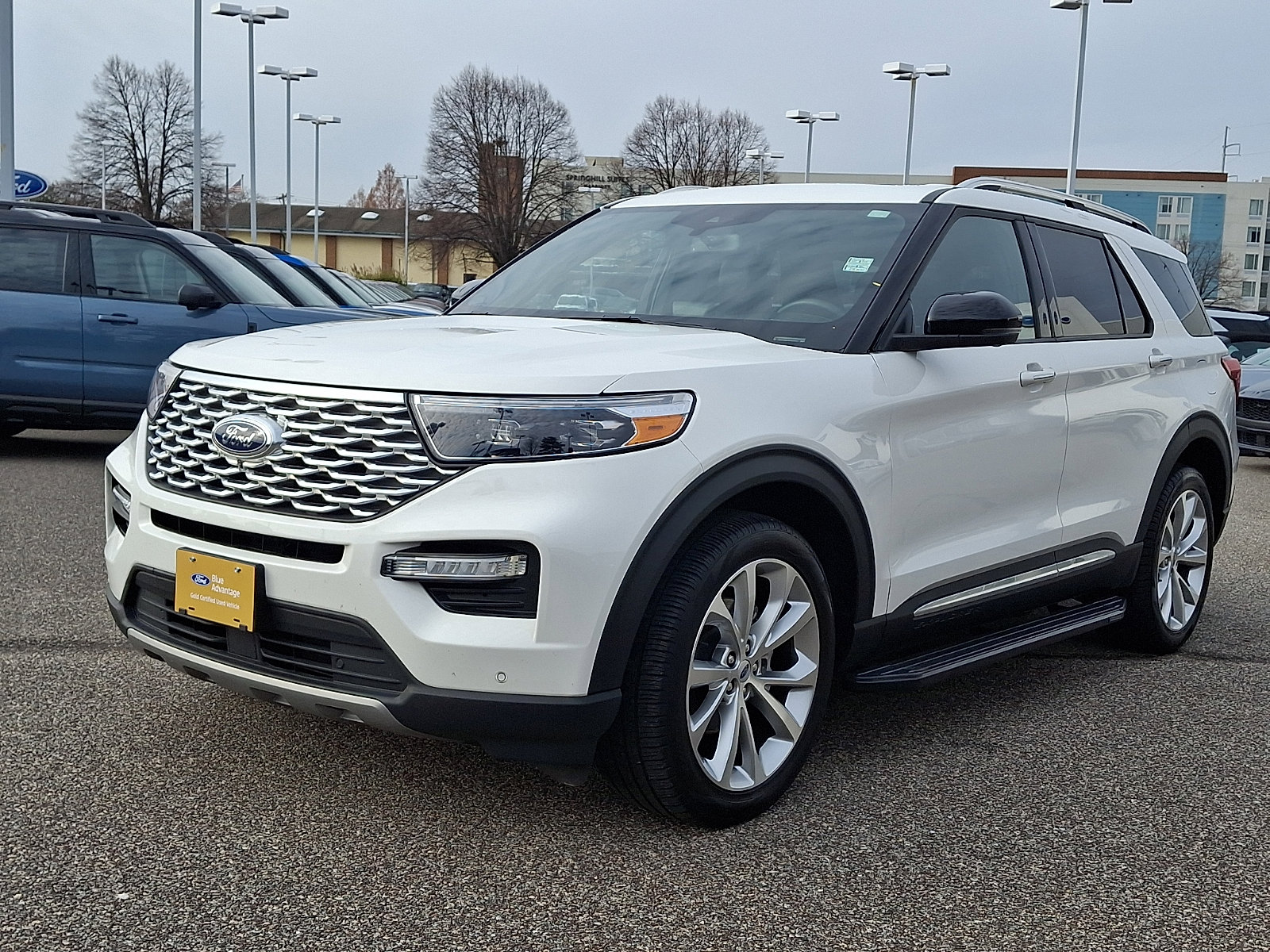 Certified 2023 Ford Explorer Platinum w/ Technology Package image 4