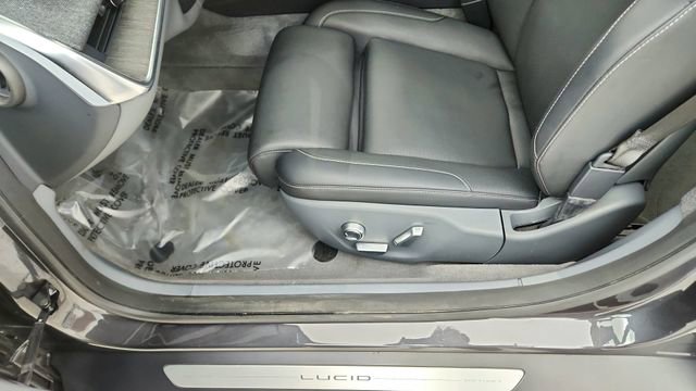 Used 2024 Lucid Air Touring image 33