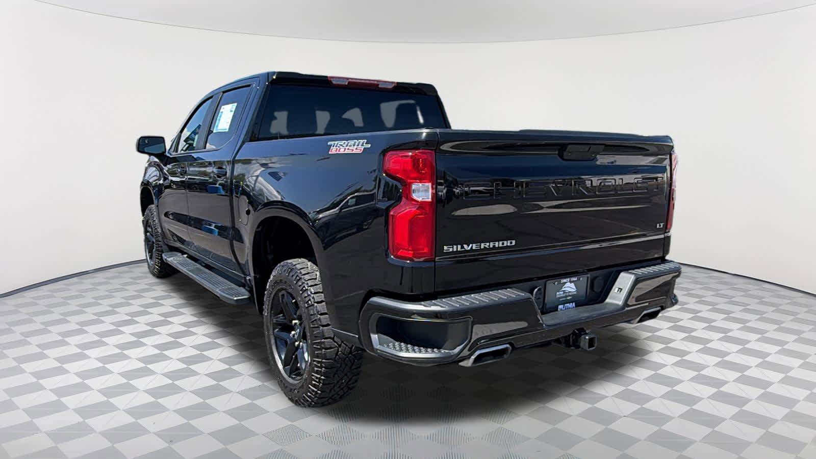 Used 2021 Chevrolet Silverado 1500 LT Trail Boss AWD/4WD image 7