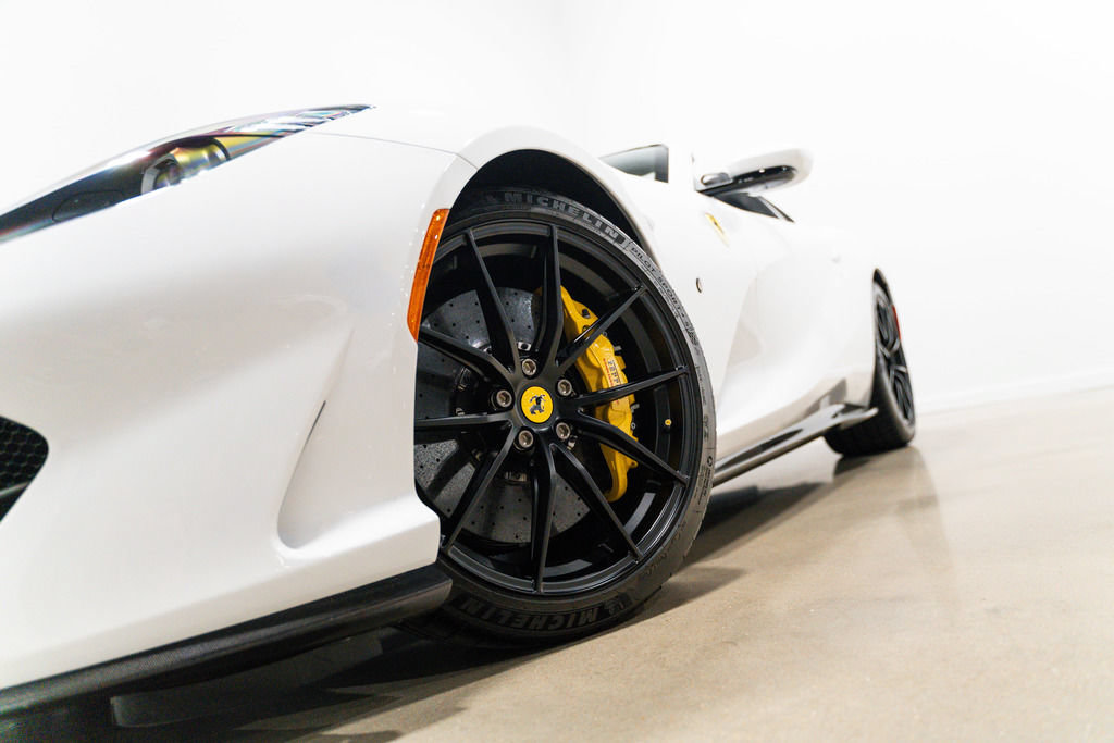 Used 2022 Ferrari 812 GTS RWD image 5