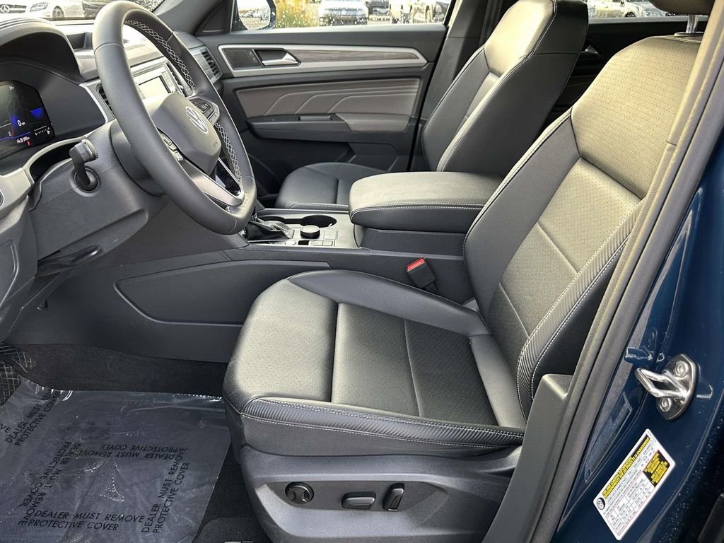Certified 2023 Volkswagen Atlas Cross Sport SE image 19