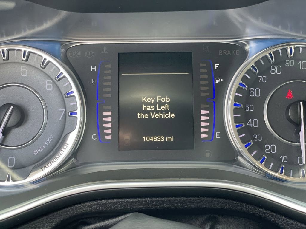 Used 2017 Chrysler 200 Limited Platinum FWD image 12