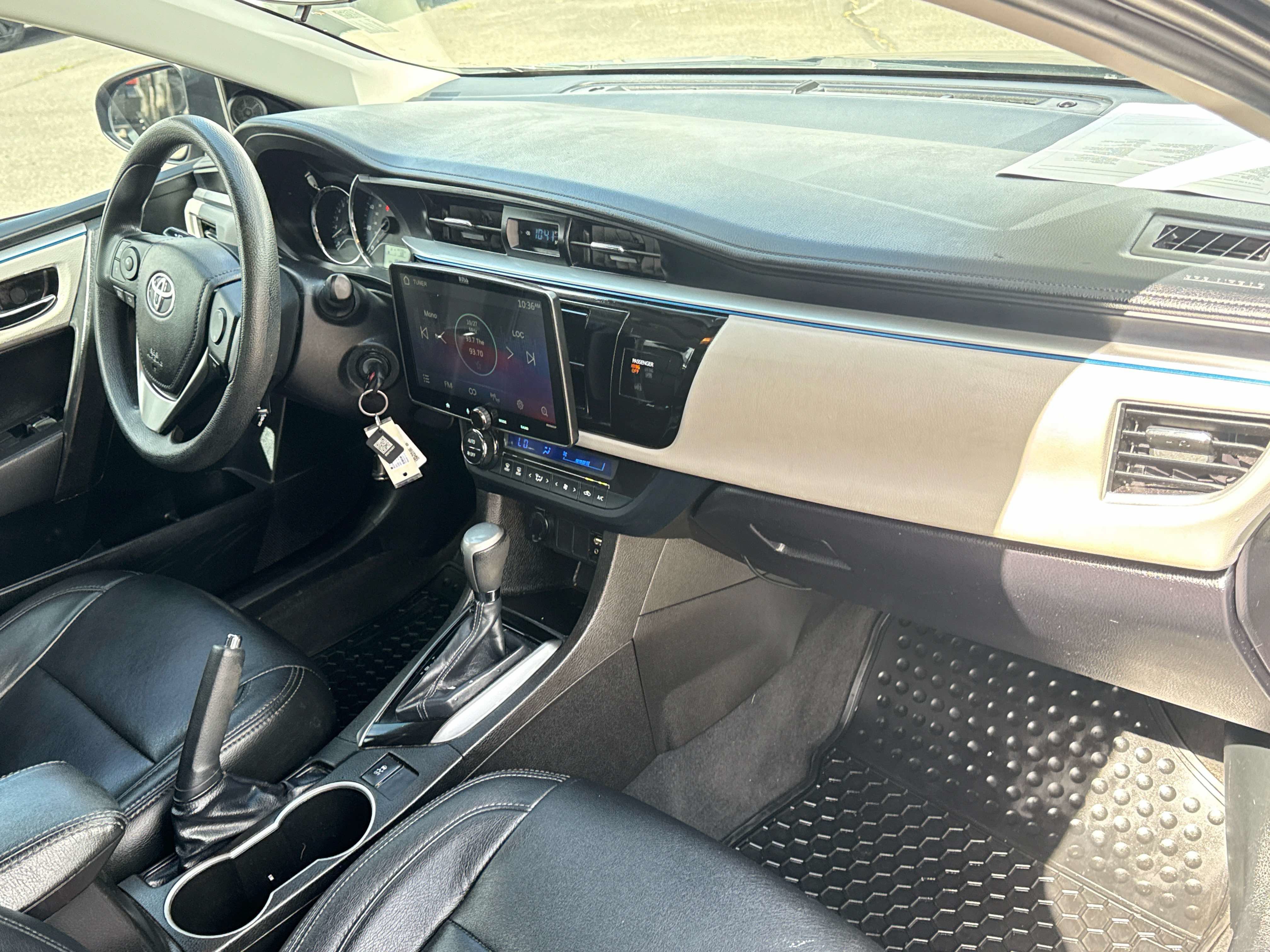 Used 2016 Toyota Corolla LE FWD image 19