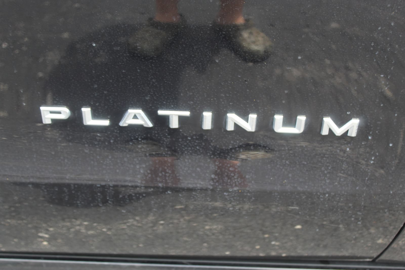 Used 2025 Ford Expedition Max Platinum AWD/4WD image 3