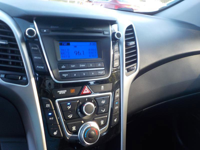Used 2016 Hyundai Elantra GT FWD image 14