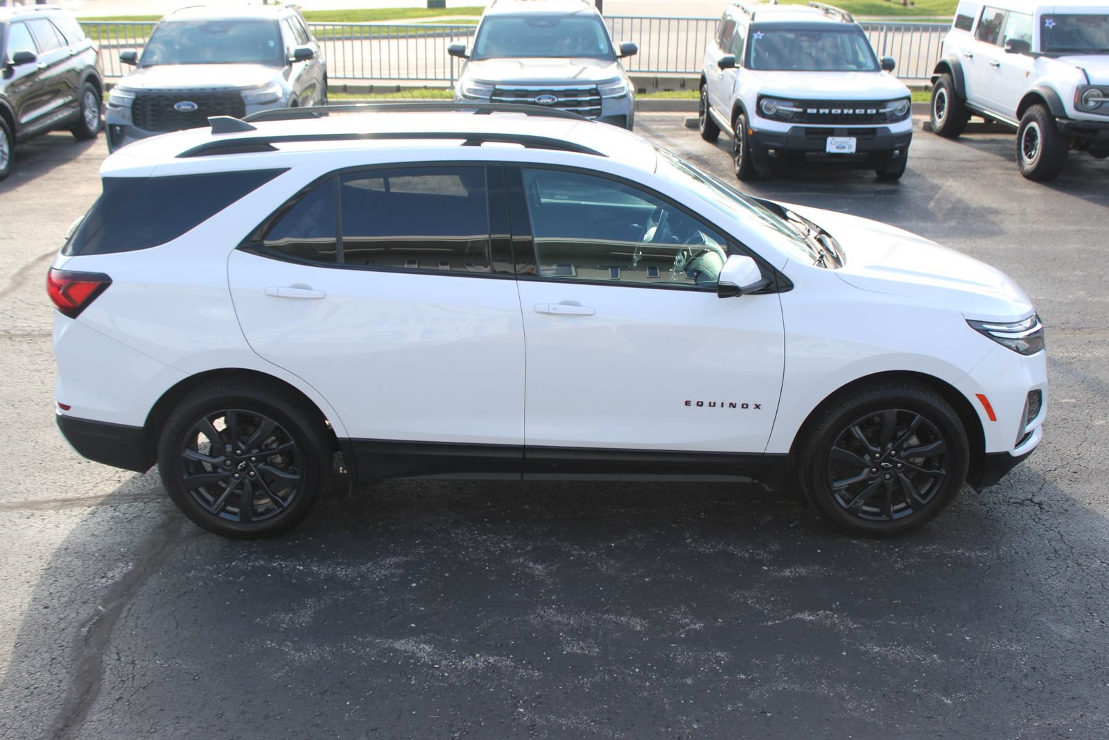 Used 2022 Chevrolet Equinox RS w/ RS Leather Package FWD image 8