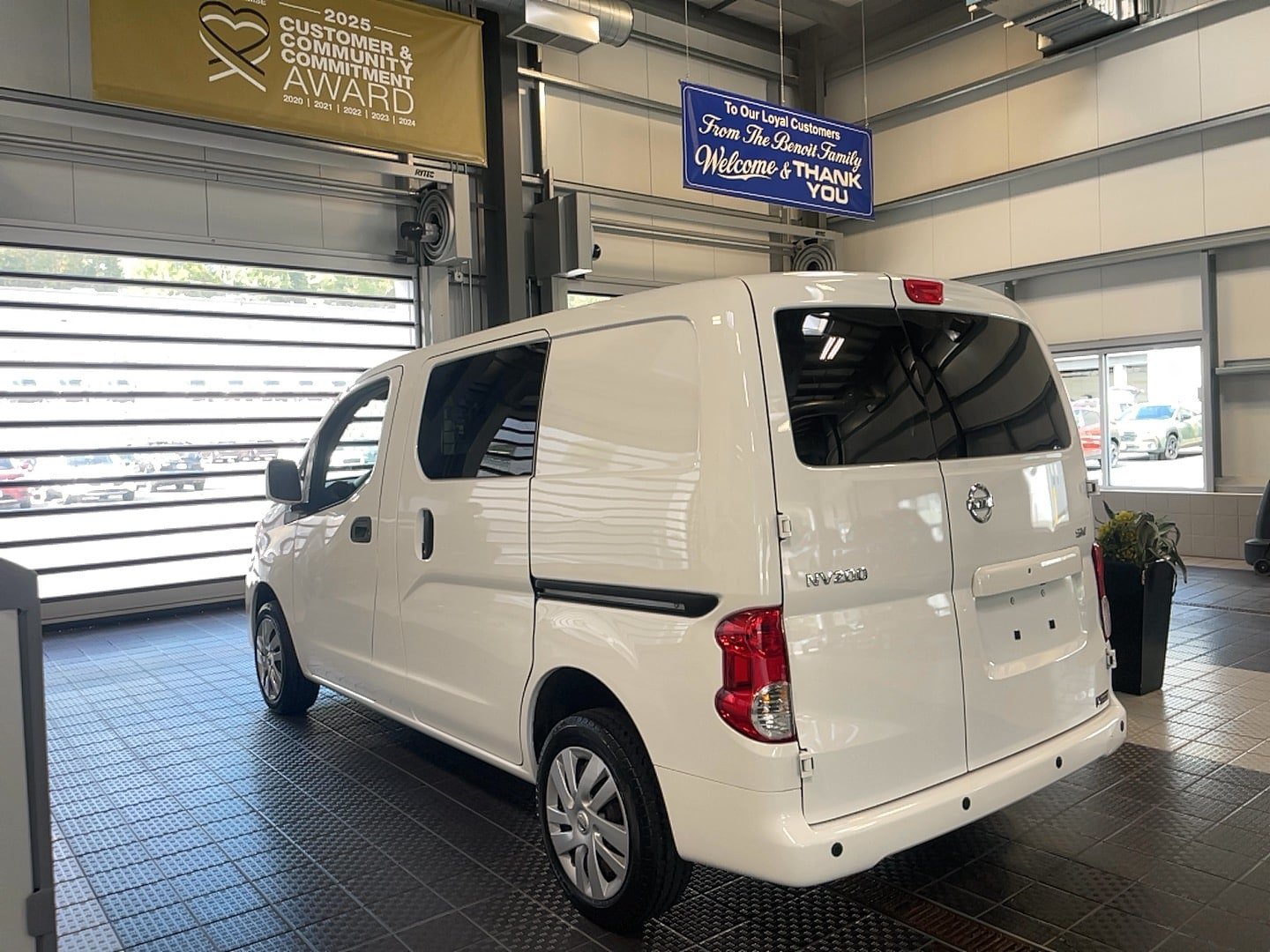 Used 2021 Nissan NV200 SV w/ Sliding Door Glass Package FWD image 11