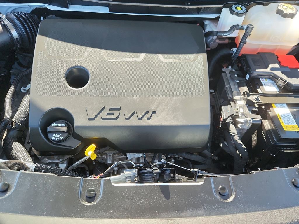 Used 2023 Chevrolet Traverse RS w/ LPO, Floor Liner Package image 18