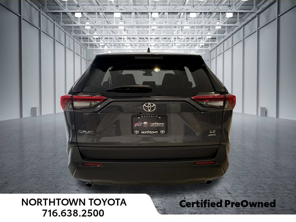 Used 2022 Toyota RAV4 LE w/ Carpet Mat Package (TMS) AWD/4WD image 40