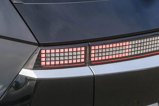 Certified 2023 Hyundai Ioniq 5 Limited w/ Cargo Package image 10