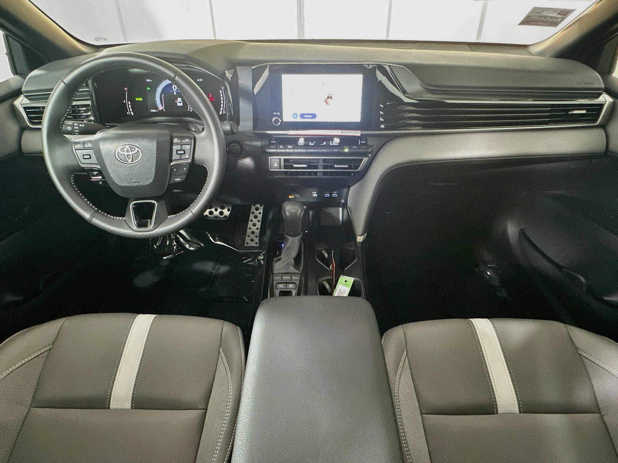 Certified 2026 Toyota Camry SE FWD image 27