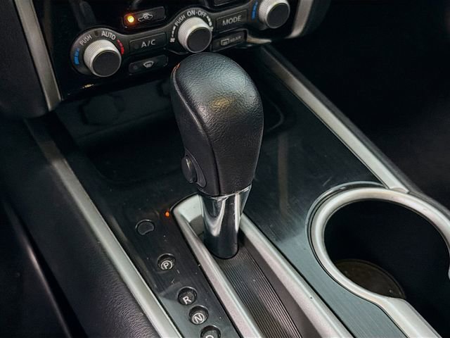 Used 2017 Nissan Pathfinder SV image 16